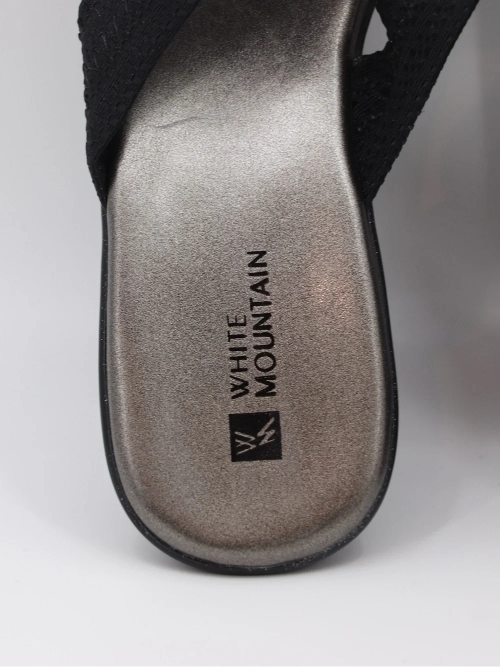 White Mountain Women’s 9 Black Rhinestone Wedge Thong Sandal